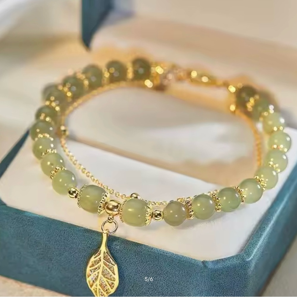 NEW Elegant Gold and Green Beaded Bracelet '